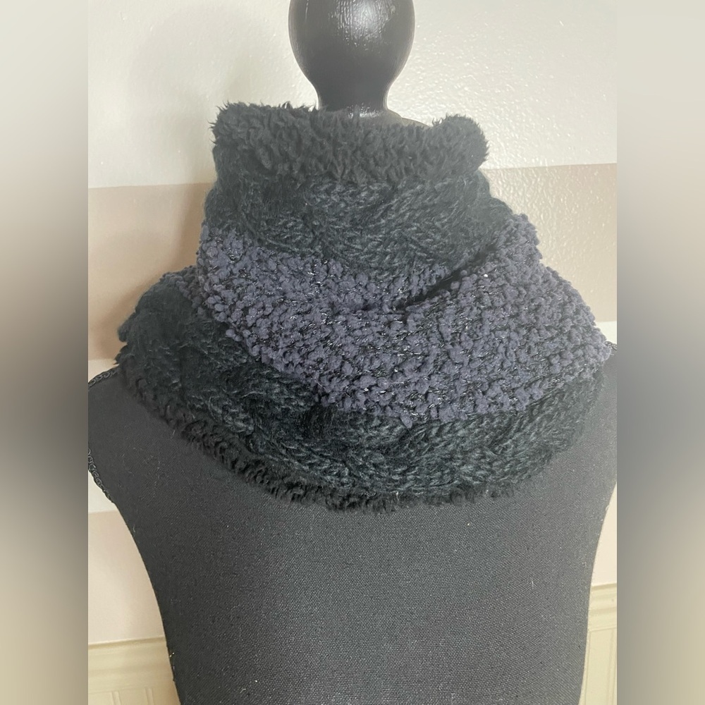 NWOT Cozy Black faux fur infinity scarf.